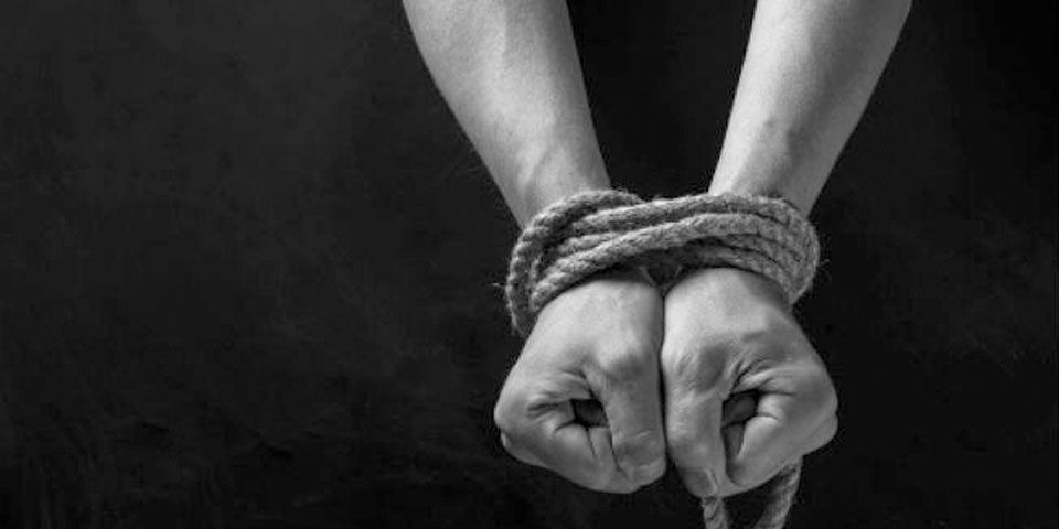 Sentencian 50 años de cárcel a policías por secuestro - secuestro