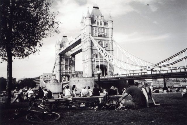 Tower Bridge PICNIC, Southwark, de Cecie.