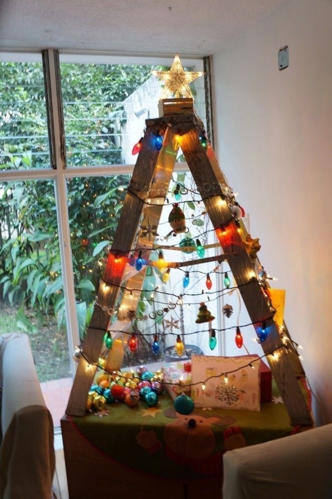 Estas son 30 ideas ingeniosas para árboles de Navidad en poco espacio - Arbol20-681x1024
