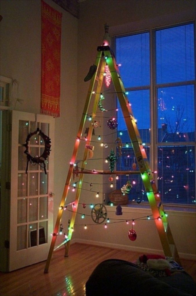 Estas son 30 ideas ingeniosas para árboles de Navidad en poco espacio - Arbol3-677x1024
