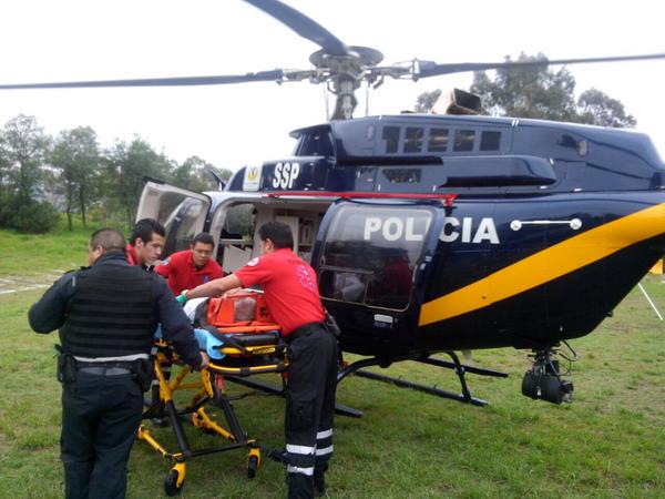 Rescatan a jóvenes que cayeron a barranco en Chapultepec - Barranca-Chapultepec-8