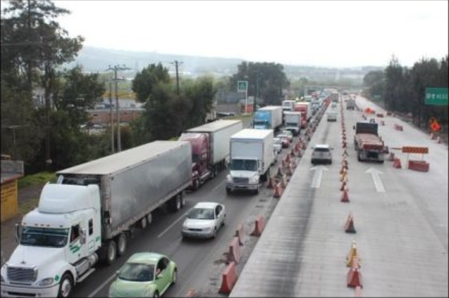 Accidente provoca reducción de carriles en autopista México-Querétaro - Captura-de-pantalla-2016-11-03-a-las-11.58.26