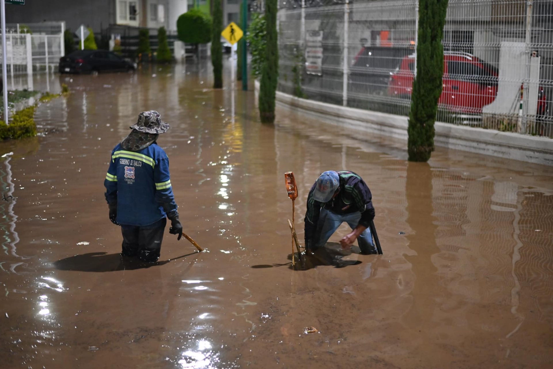 Lluvia Desborda Esta Madrugada Un Canal En Chalco Estado De M Xico