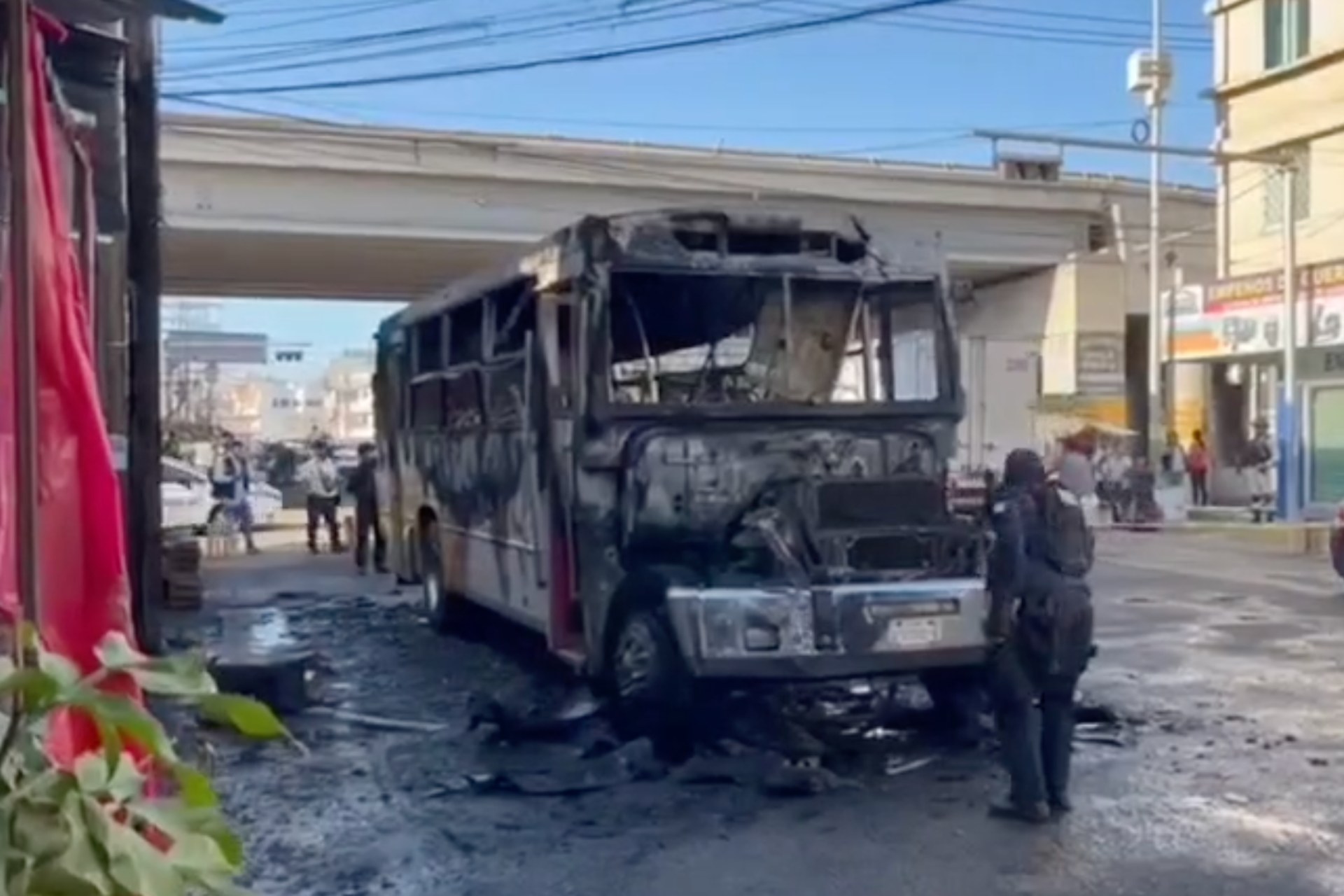 Sujetos Armados Incendian Cami N En Acapulco Guerrero