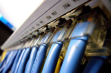 Rezago en tecnología fija afecta la conectividad en México - banda_ancha_eleconomista