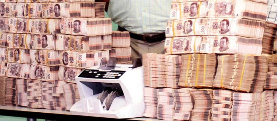 Detienen a hombre con un millón de pesos de procedencia ilícita en Interlomas