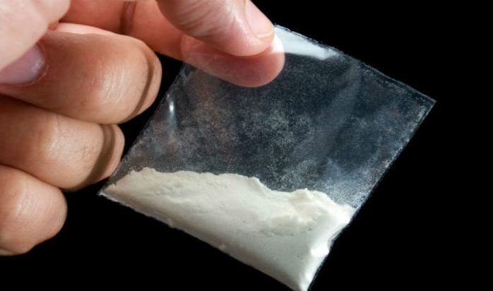 Detienen a custodio que intentaba ingresar cocaína a penal de Chalco