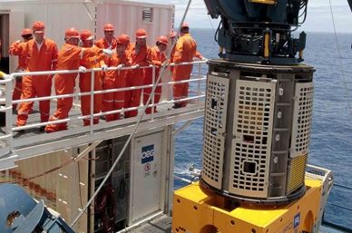 Pemex avanza en recolección de hidrocarburo derramado en Cadereyta Pemex avanza en recolección de hidrocarburo derramado en Cadereyta