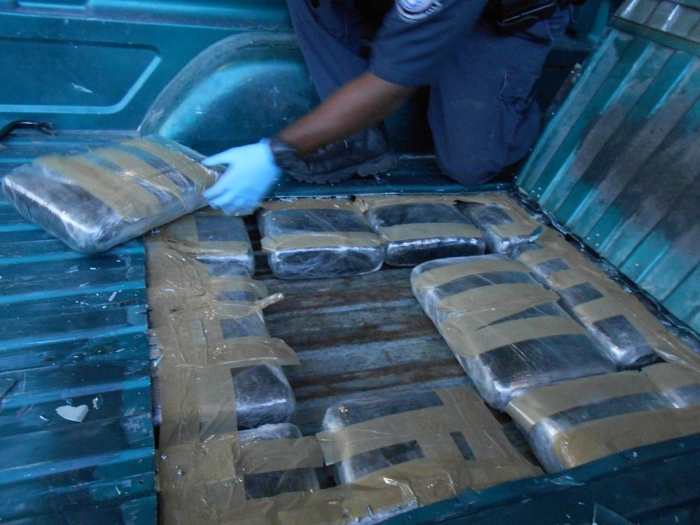 Decomisan 21.7 kilogramos de metanfetamina en la frontera Decomisan 21.7 kilogramos de metanfetamina en la frontera