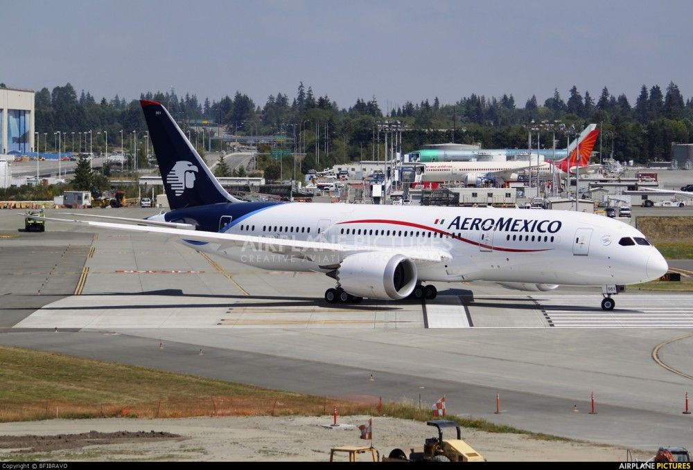Aeroméxico y pilotos firman convenio multianual
