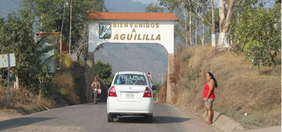 Enfrentamiento en Aguililla, Michoacán, deja tres muertos Enfrentamiento en Aguililla, Michoacán, deja tres muertos
