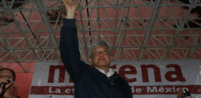 AMLO convocó a llenar el Zócalo contra la reforma energética