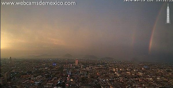 Disfrutan arcoiris en el DF