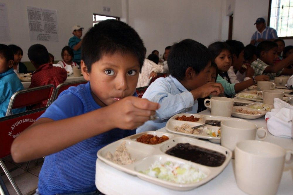 Otorgan más de 5 mdp para operar comedores comunitarios en Jalisco Otorgan más de 5 mdp para operar comedores comunitarios en Jalisco