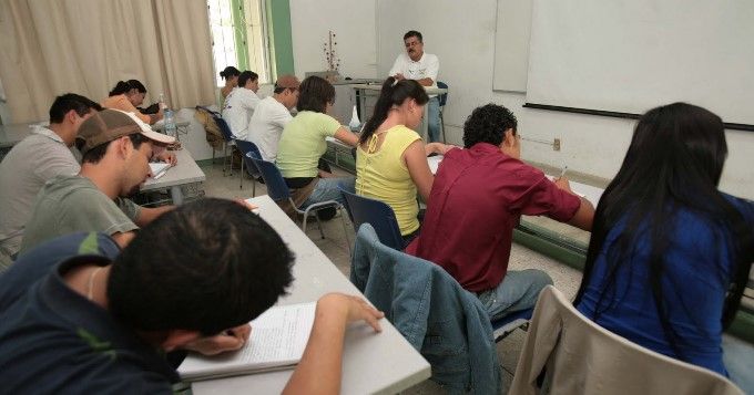 Suspenden clases en Colima por paso de ‘Polo’