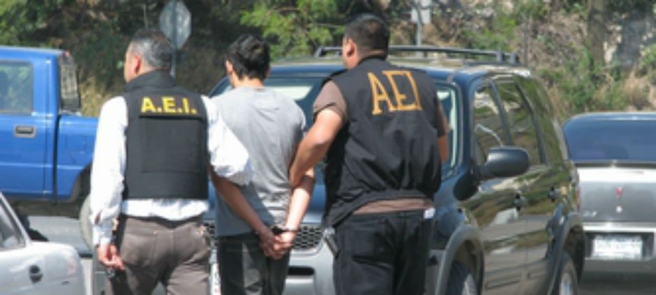 Detienen a hombre que le disparó a sus hijas en Oaxaca