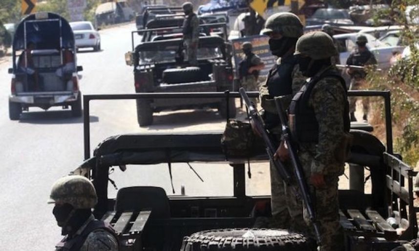 Trasladan a policías municipales de Iguala a fiscalía de Acapulco Trasladan a policías municipales de Iguala a fiscalía de Acapulco