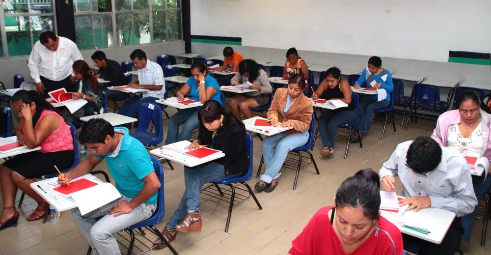 En Guerrero más de 3 mil maestros no han comprobado que trabajan En Guerrero más de 3 mil maestros no han comprobado que trabajan