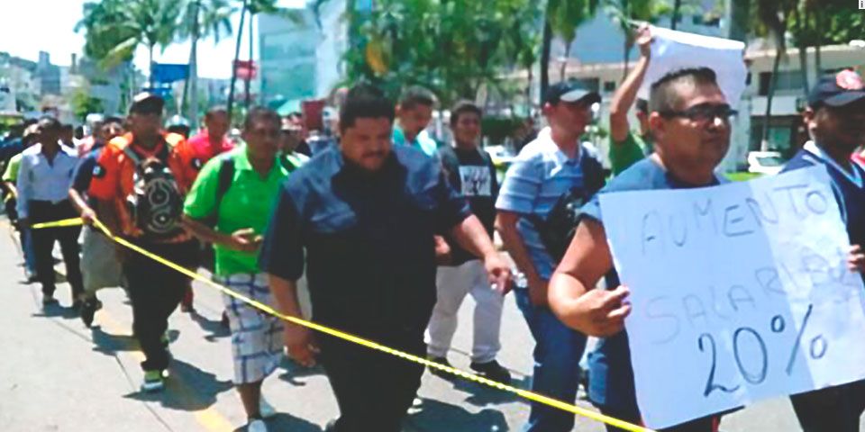 Exigen bomberos de Acapulco mejores condiciones de trabajo