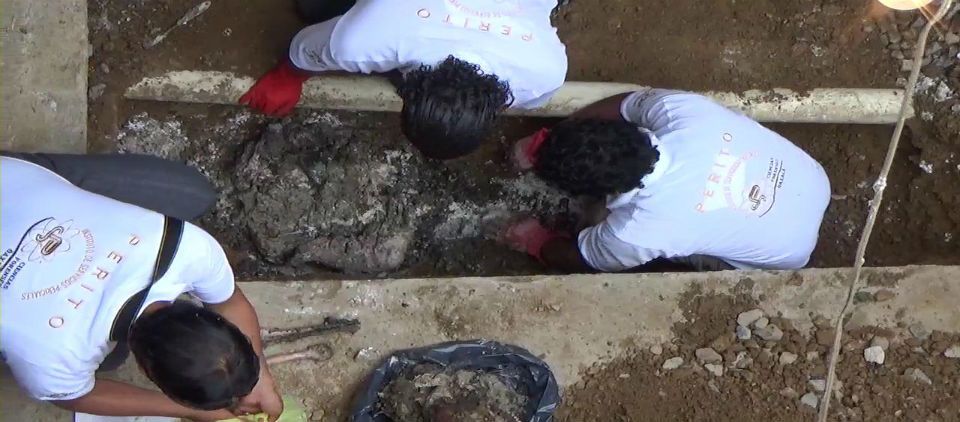 Procuraduría de Oaxaca indaga secuestro y homicidio de 2 mujeres enterradas clandestinamente