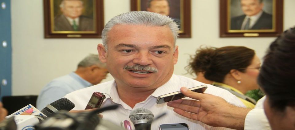 Gobernador de BCS recomienda resguardo ante fuerza de Odile Gobernador de BCS recomienda resguardo ante fuerza de Odile