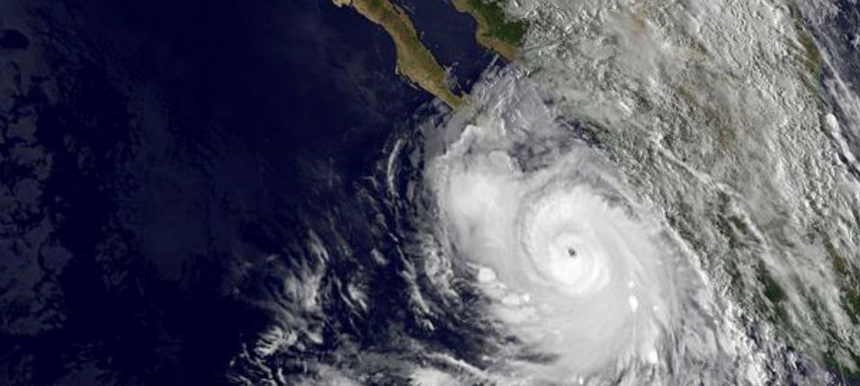 Huracán Odile categoría 3 mantiene alerta máxima en BCS Huracán Odile categoría 3 mantiene alerta máxima en BCS