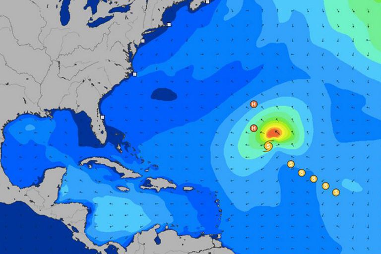 Huracán Edouard se convierte en categoría II