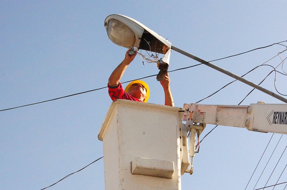 Sustituirán luminarias de 17 colonias en Venustiano Carranza Sustituirán luminarias de 17 colonias en Venustiano Carranza