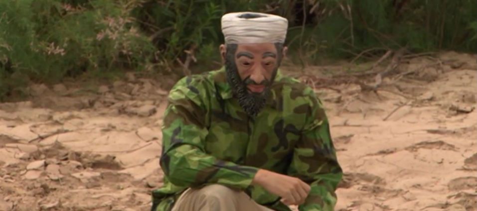 Cineasta cruza la frontera México-EE.UU. disfrazado de Bin Laden