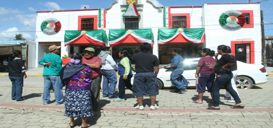 Toman palacio municipal de Xoxocotlán en Oaxaca por falta de obras
