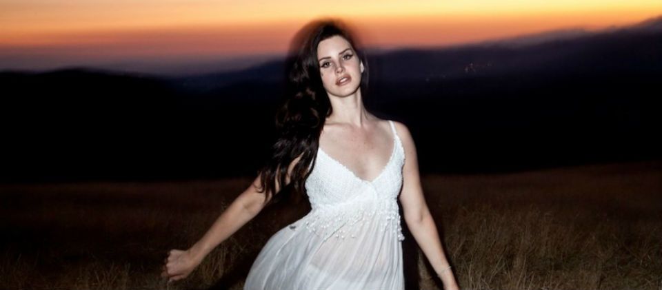 Lana Del Rey dará concierto en un cementerio Lana Del Rey dará concierto en un cementerio