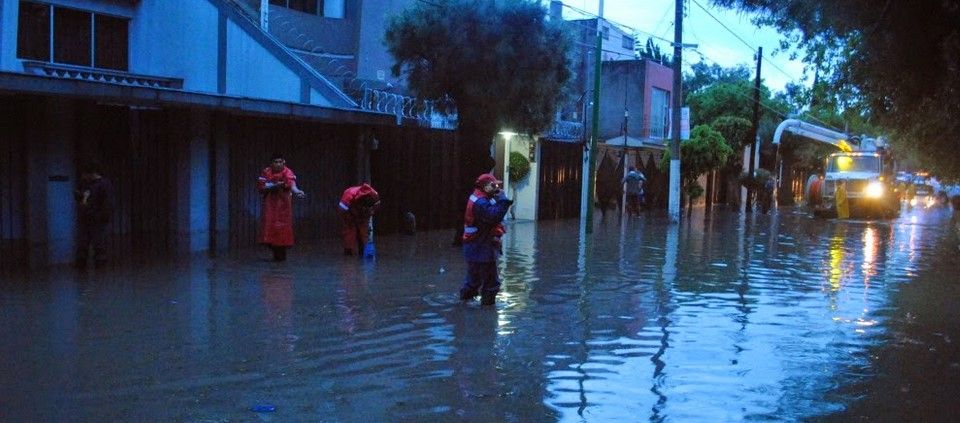 Subsidiarán pago de agua a afectados por lluvias en Naucalpan