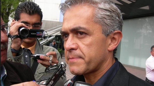 Mancera modifica ley del secreto profesional del periodista