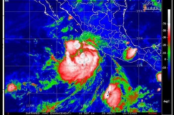Se mantiene zona de alerta en Jalisco y Michoacán por huracán Polo