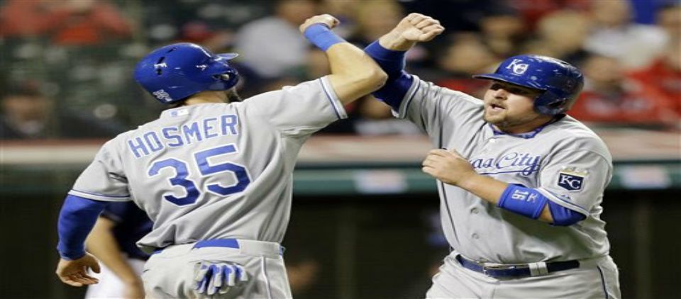 Kansas cerca de su primera postemporada en 29 años