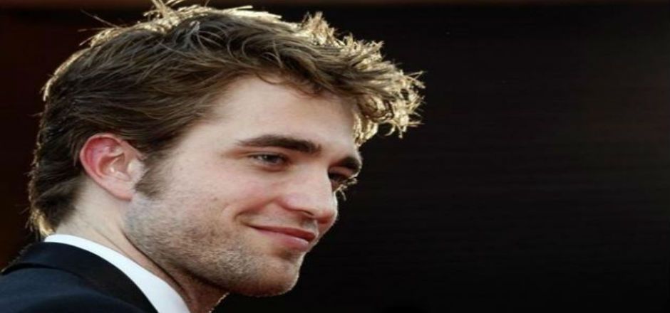 Fanática se casa con Robert Pattinson en Las Vegas Fanática se casa con Robert Pattinson en Las Vegas