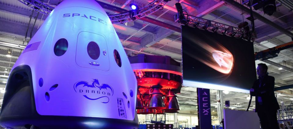 Boeing y SpaceX fabricarán taxis espaciales para la NASA Boeing y SpaceX fabricarán taxis espaciales para la NASA
