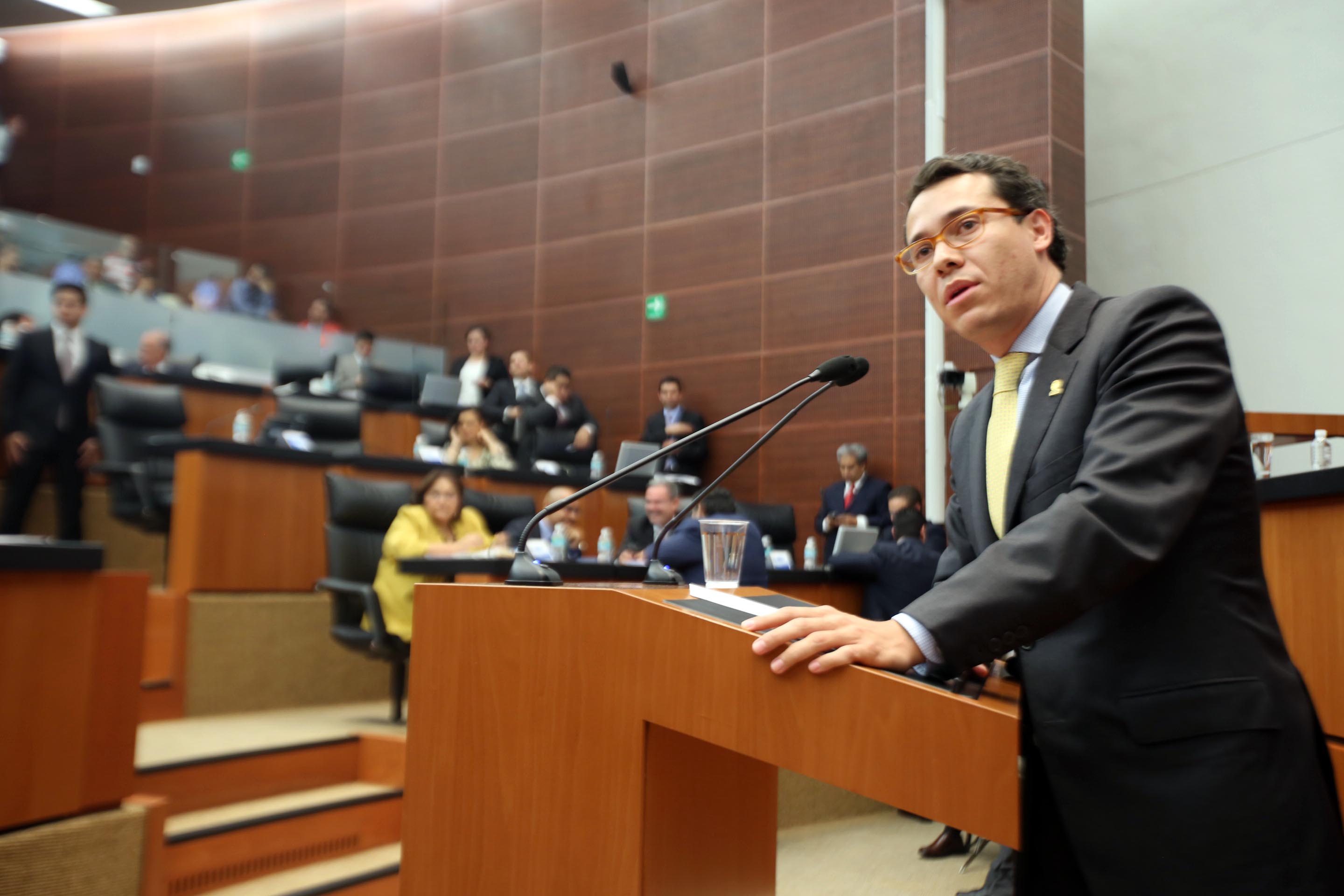 Diputados del PAN frenan nueva ley de casinos: Fernando Zárate