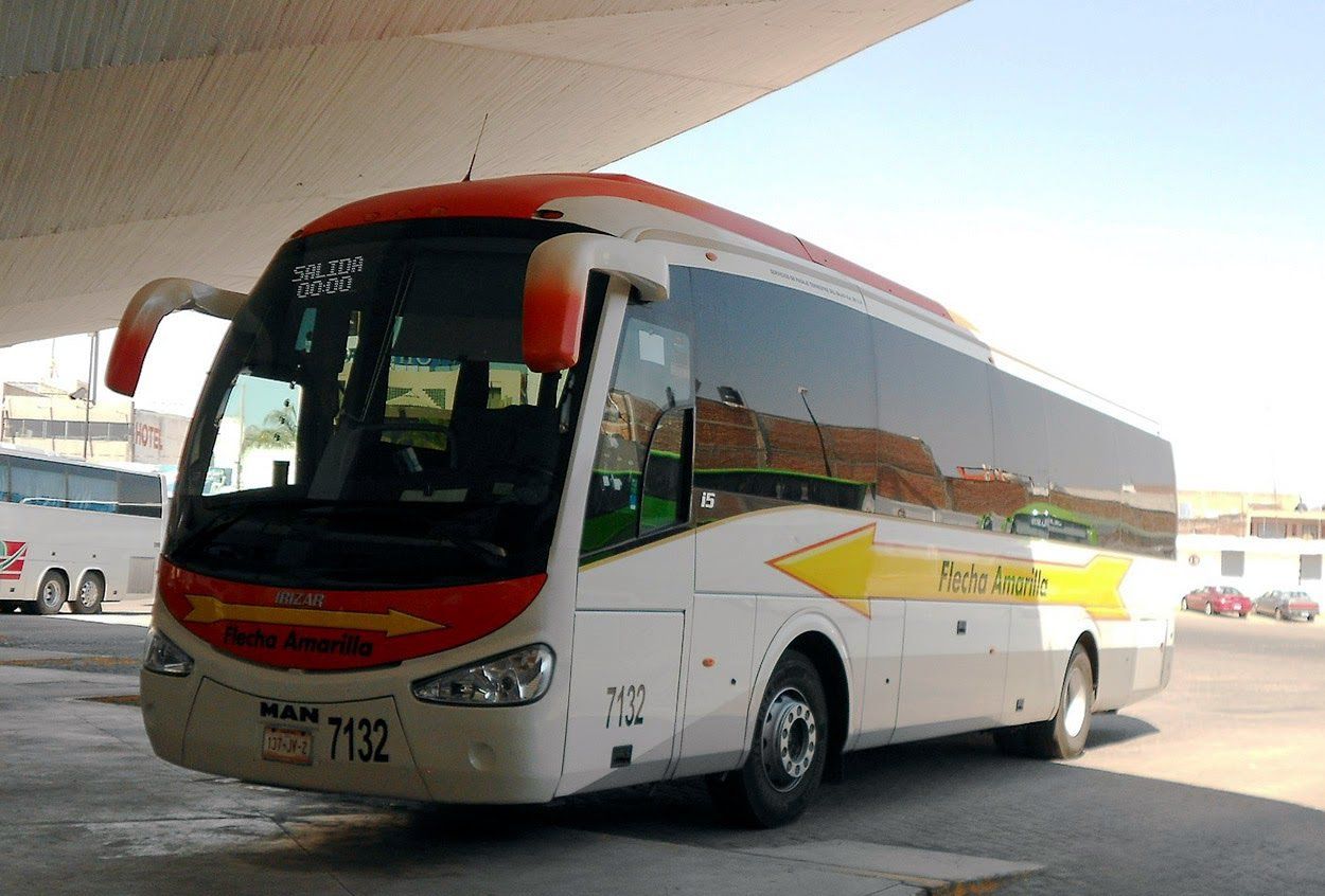 Suspenden corridas de autobuses a Uruapan y Apatzingán