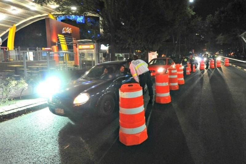 Detienen a “Lady Alcoholímetro” por golpear a policía en DF Detienen a “Lady Alcoholímetro” por golpear a policía en DF