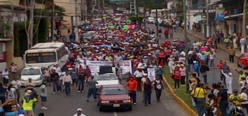 La marcha de Acapulco en imágenes La marcha de Acapulco en imágenes