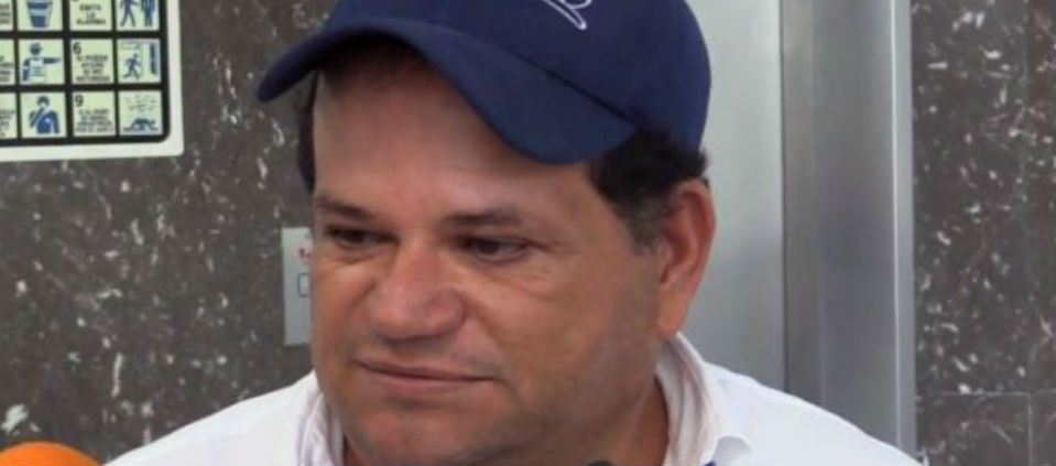 Asesinan a líder campesino durante programa de radio Asesinan a líder campesino durante programa de radio