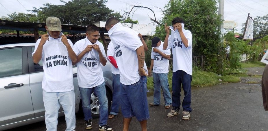 Detienen a 15 autodefensas de Zihuatanejo