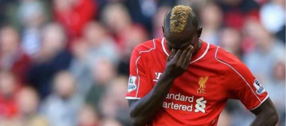 Balotelli vuela tiro infalible