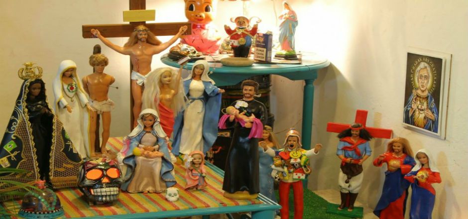 Convierten a Jésus y a la Virgen en Barbie y Ken Convierten a Jésus y a la Virgen en Barbie y Ken