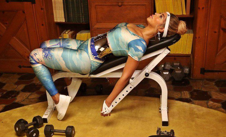 Lanza Beyoncé línea de ropa deportiva