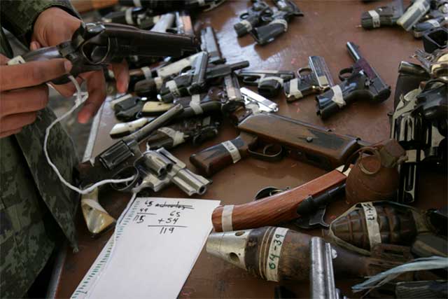 Recolecta SEDENA más del mil armas en programa de canje en Tamaulipas Recolecta SEDENA más del mil armas en programa de canje en Tamaulipas