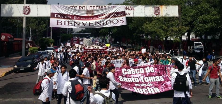 Estudiantes del IPN llegan a SEGOB
