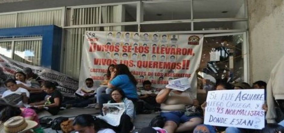 Cierra CETEG oficinas de gobierno en Chilpancingo