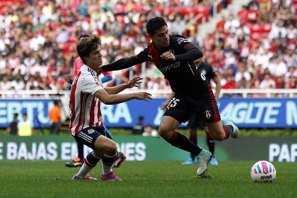 Chivas pierde y se hunde